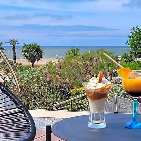 Hotel Du Beryl St Brévin L'océan 3*